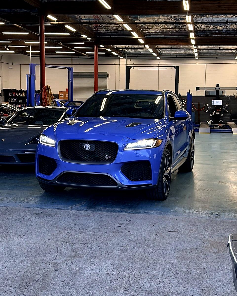 Jaguar F-Pace SVR